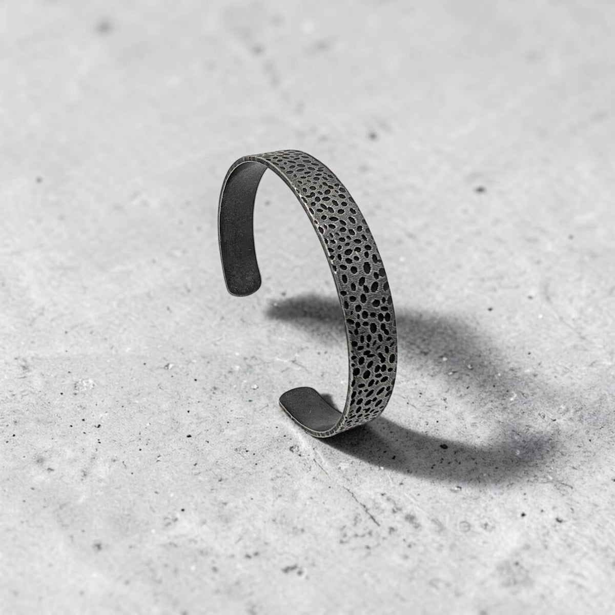 Brazalete rígido Martillado