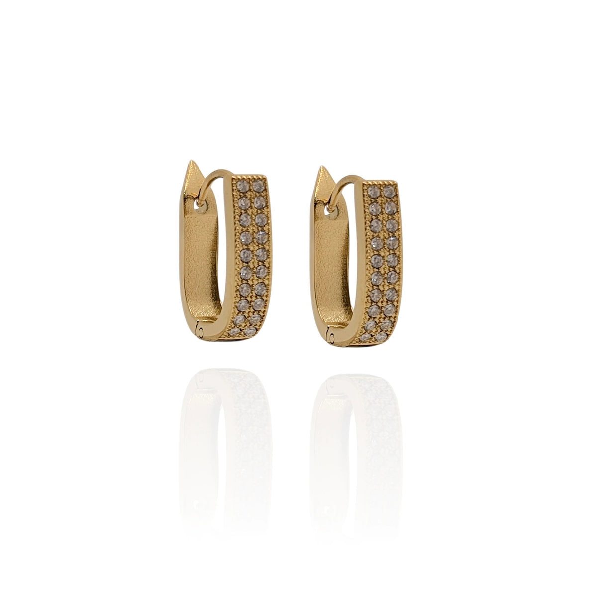 AILANA JEWELRY Lucia hoop earrings in 18k gold-plated stainless steel with sparkling zirconia stones.