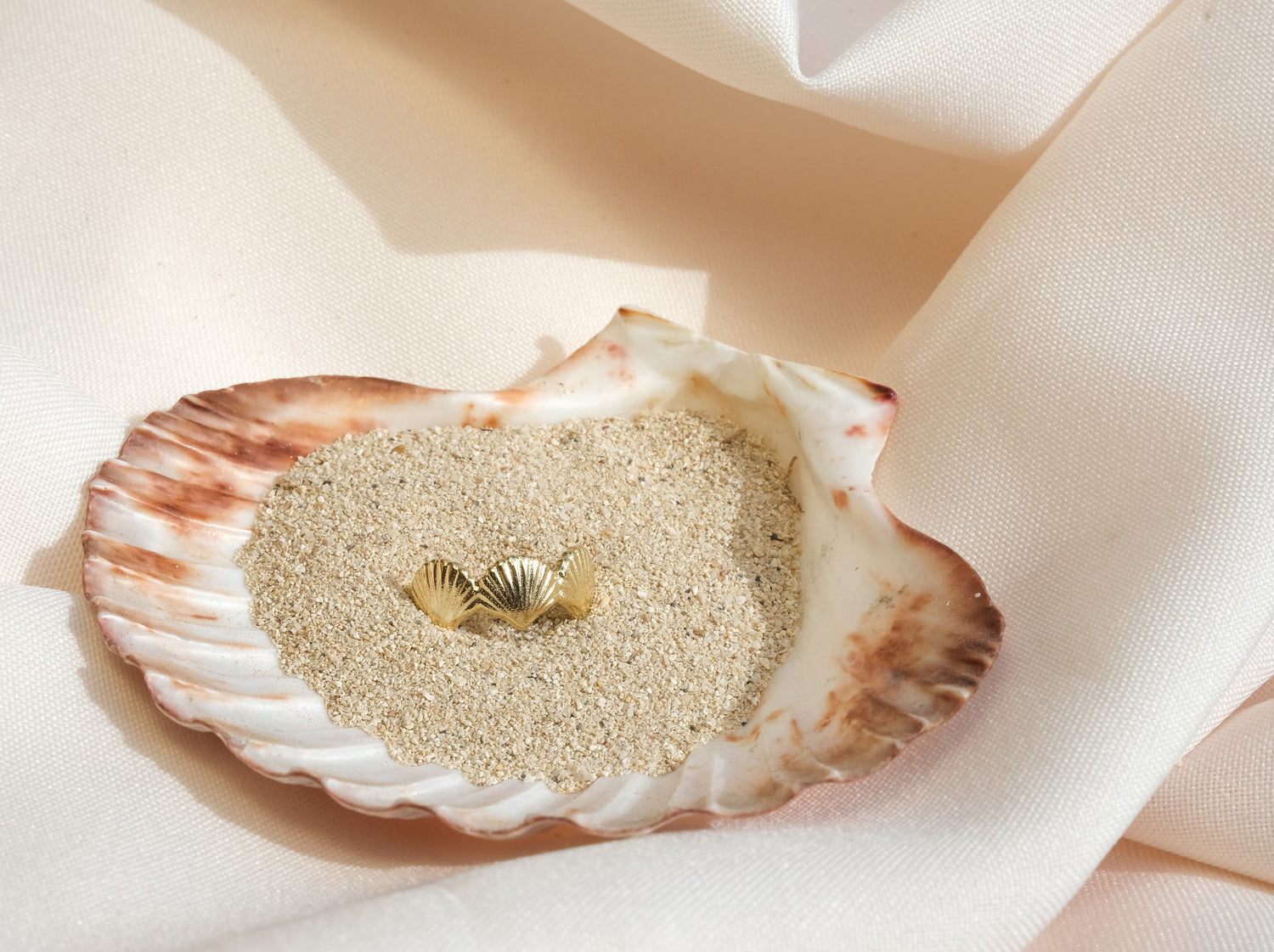 shell ring stainless steel 18 kt gold plated