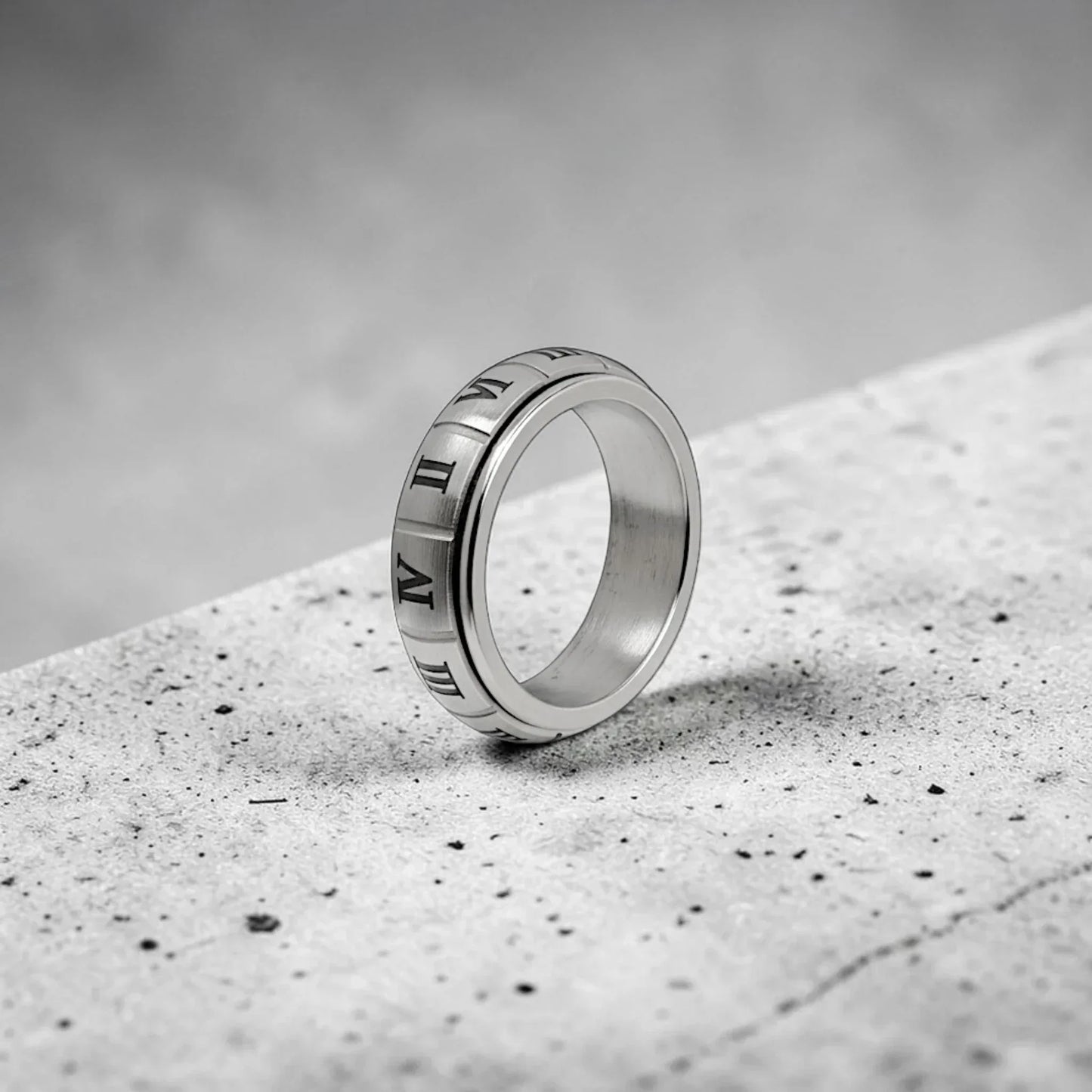 Anillo con números romanos - AILANA JEWELRY