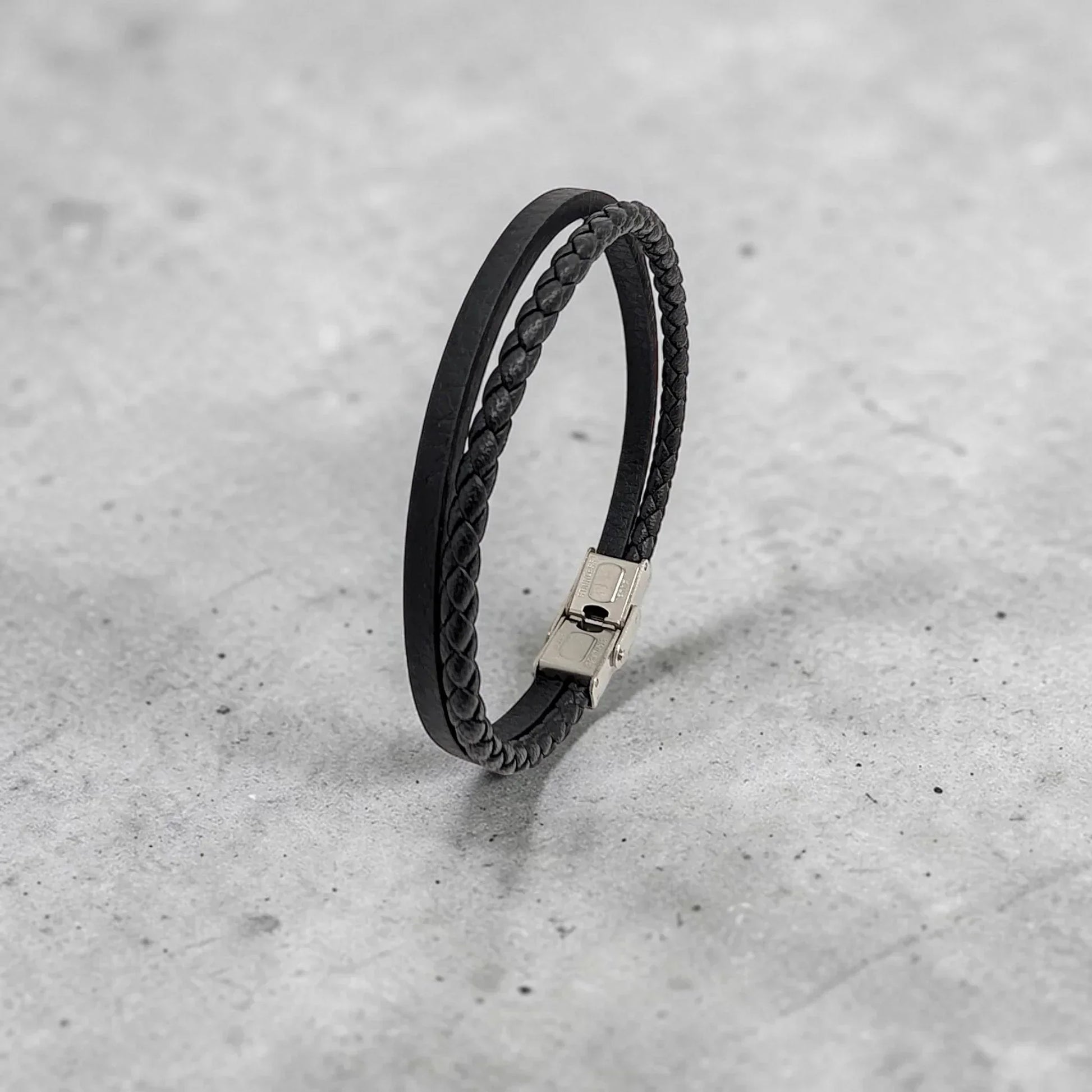 Pulsera fina en cuero negro - AILANA JEWELRY