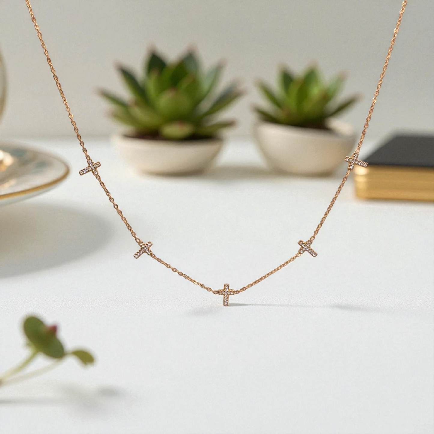 Colgante choker Cruz