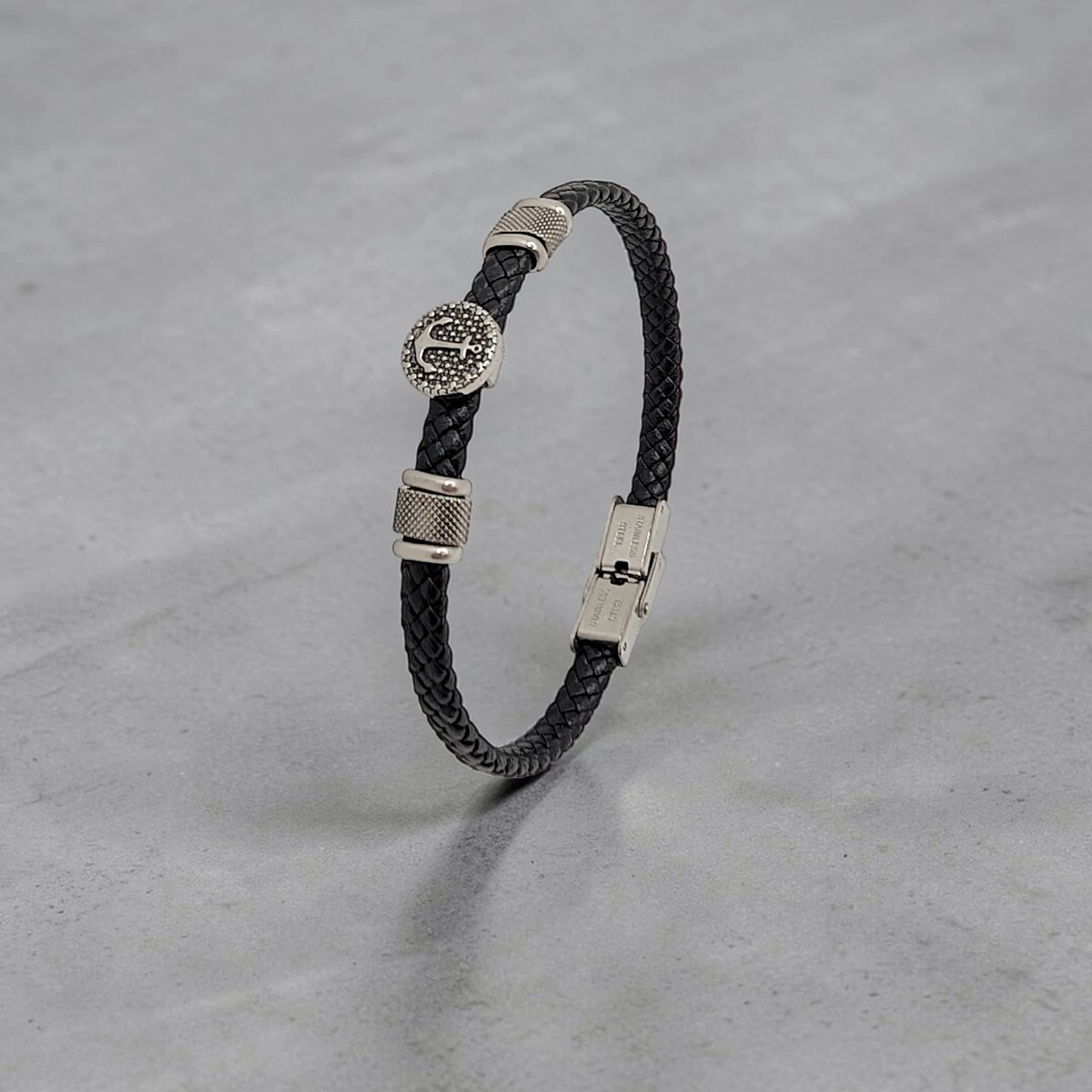 Pulsera de Cuero Negro con Ancla