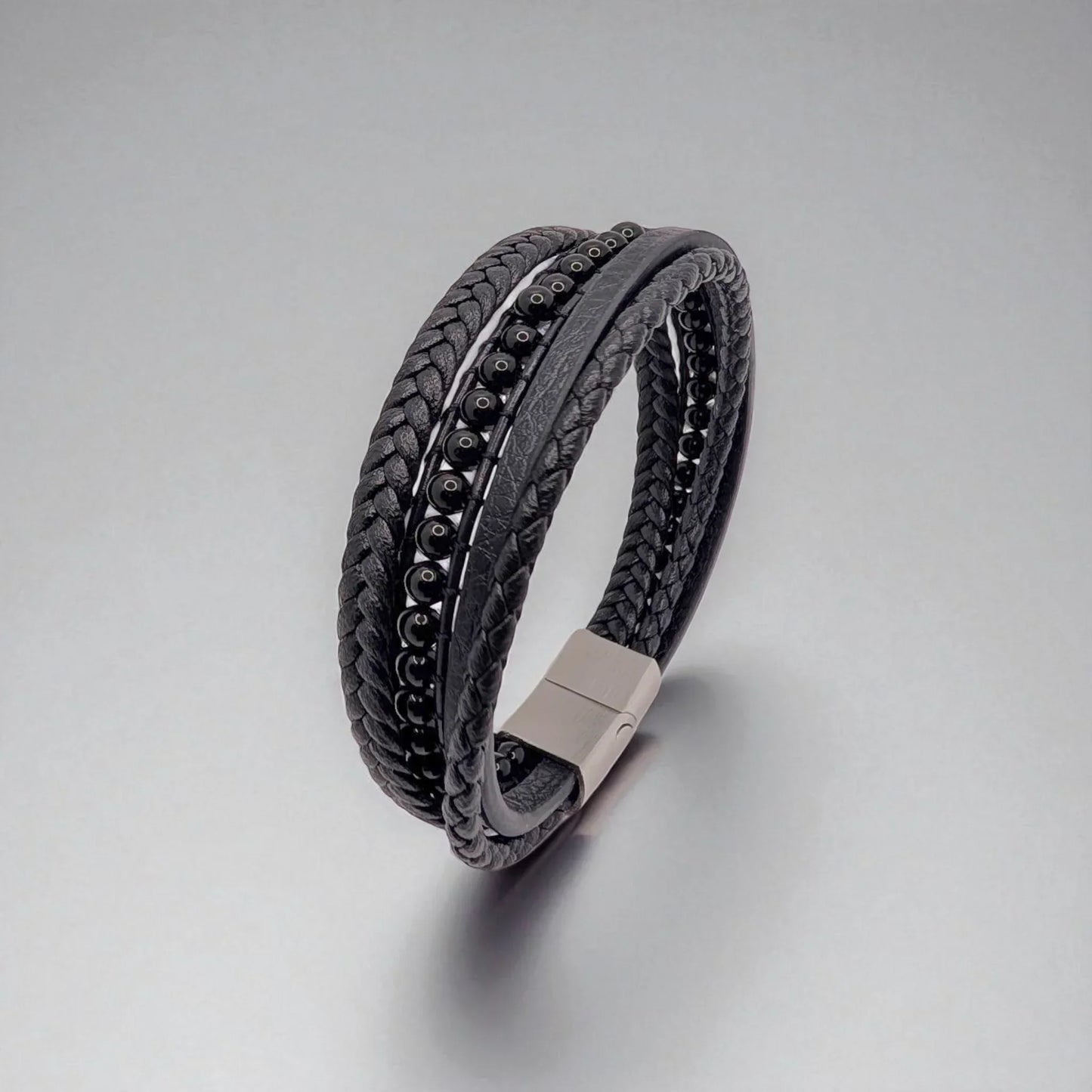Pulsera en cuero con piedras onyx