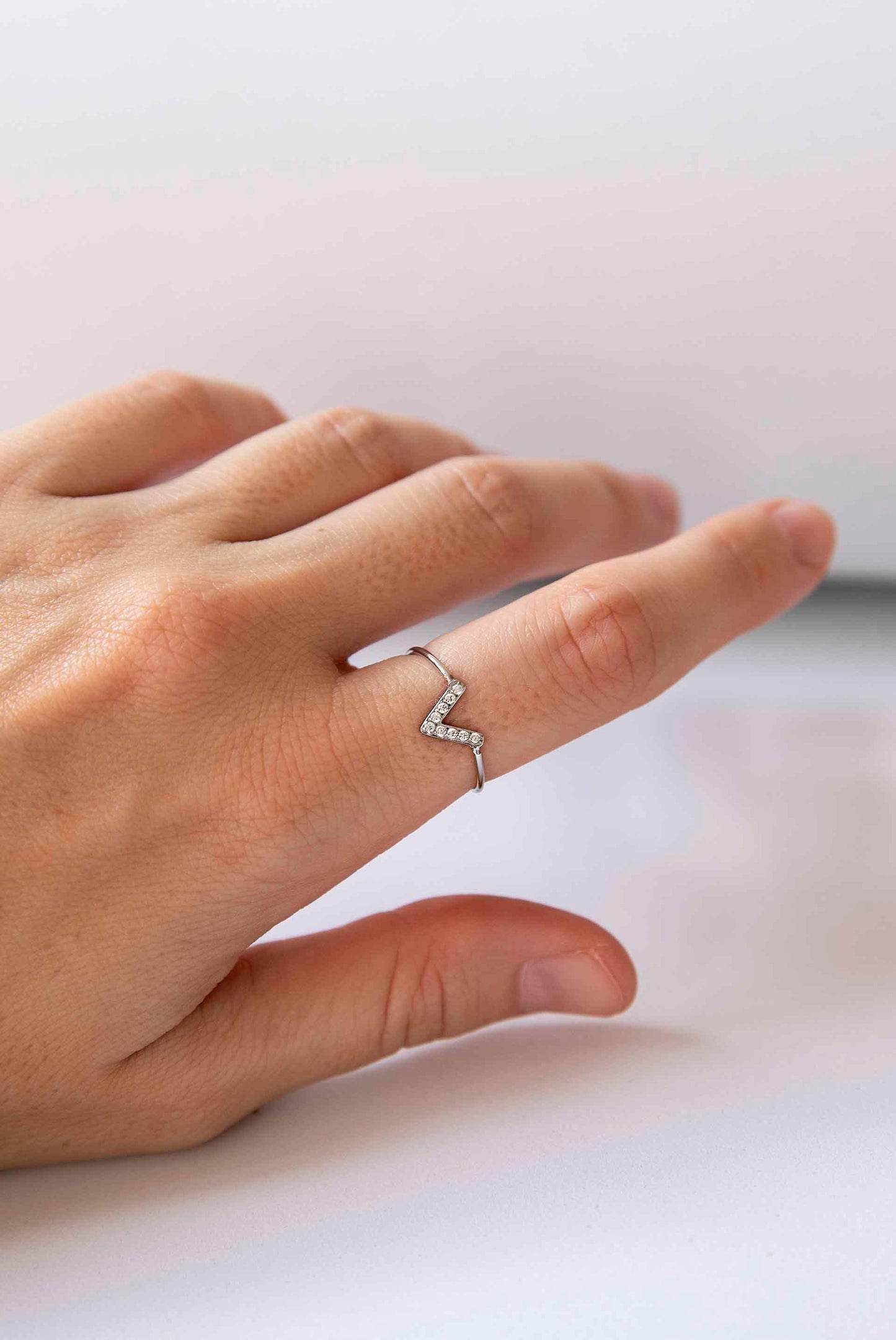 V Ring (Silver)
