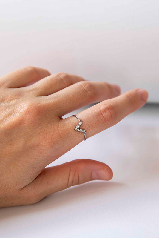 V Ring (Silver)